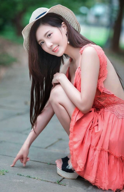 埃尔南德斯抵达都灵，都灵球员展现欢迎之心，都灵vs阿尔菲斯直播