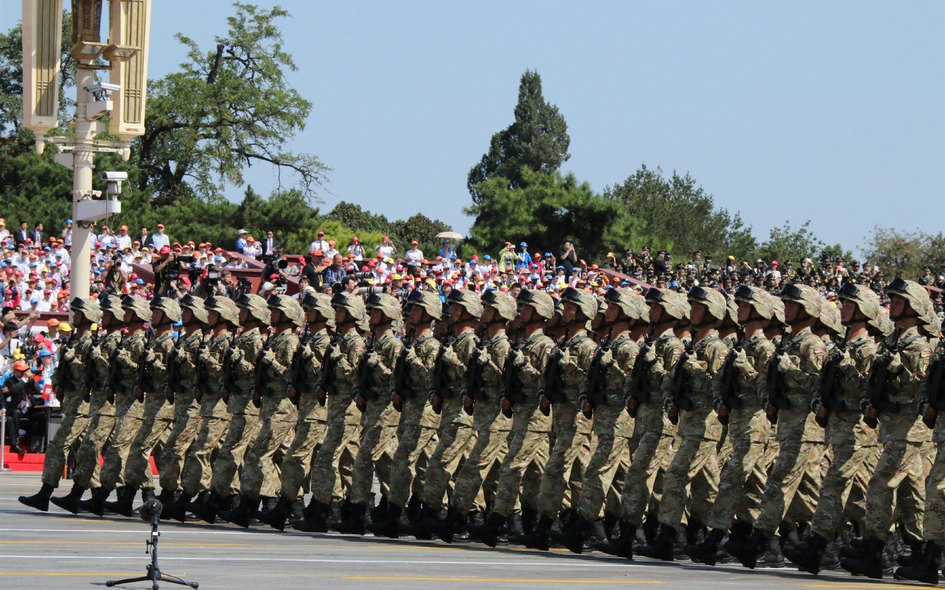 复杂战术揭秘：分析五大联赛中的“套路”