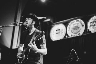 Jiuyou-美洲杯明星大爆发：精彩表演，万人瞩目！，美洲杯原名